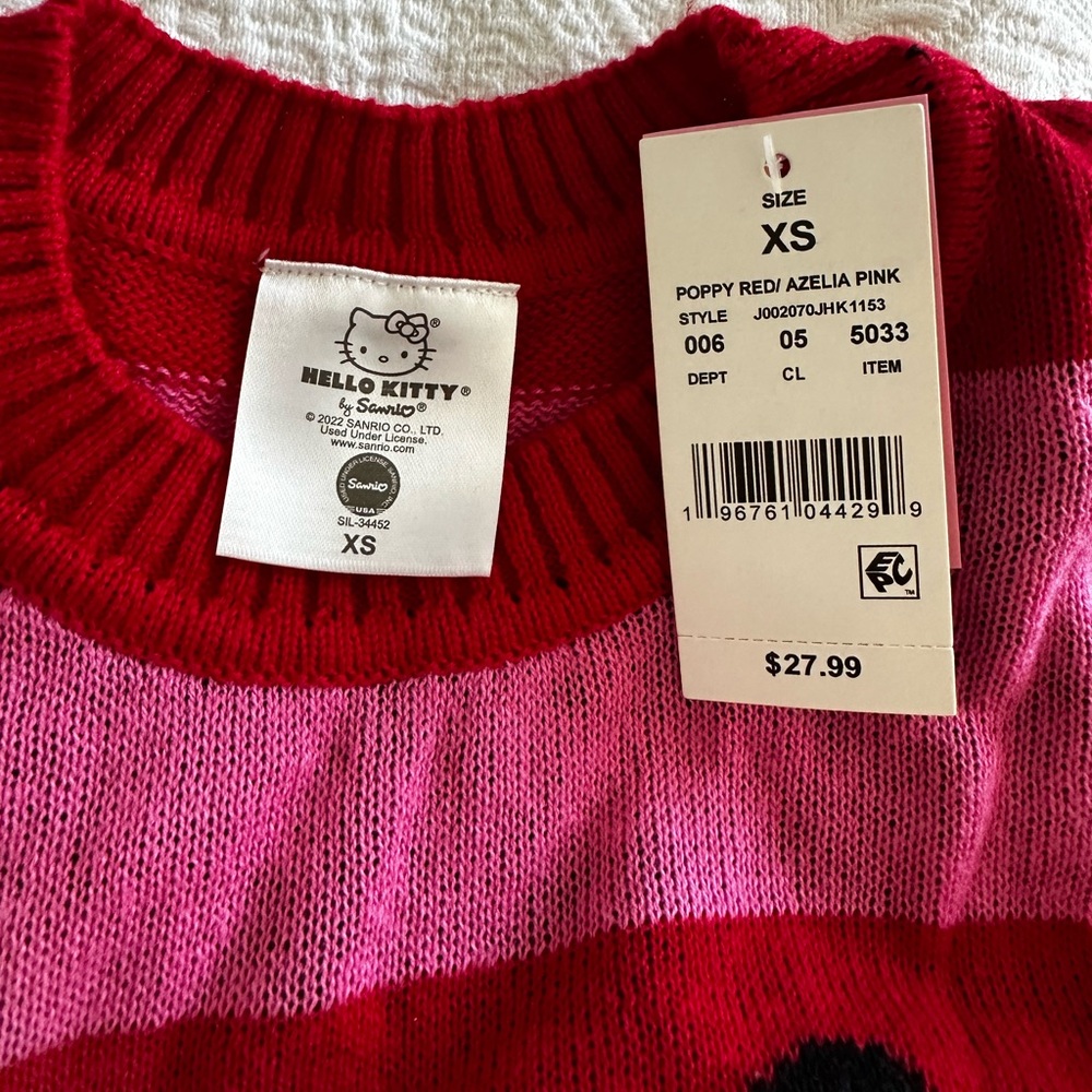 NWT Hello Kitty Graphic Sweater - Picture 6 of 7